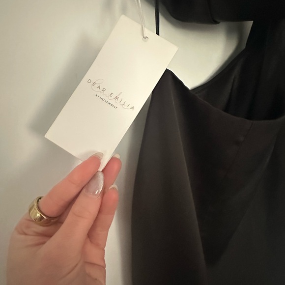 Hello Molly Dress - Picture 8 of 9